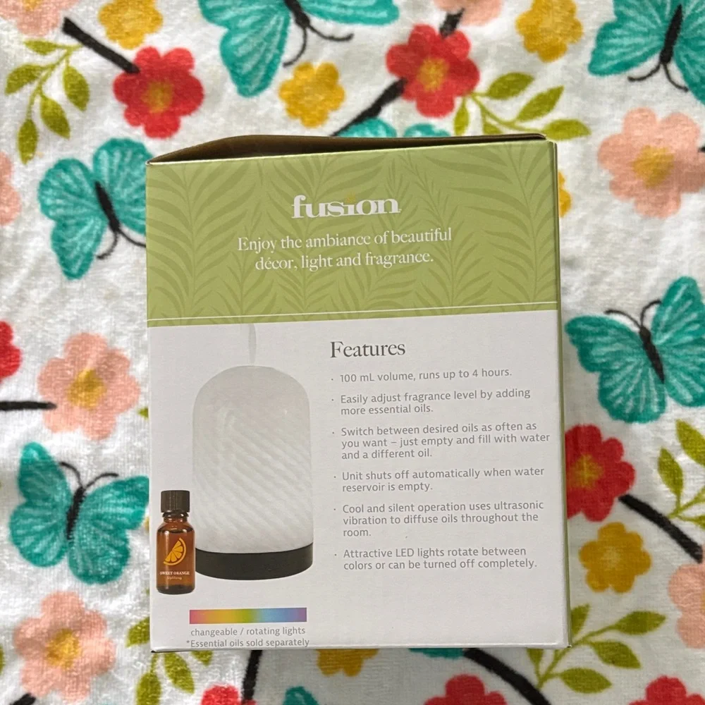 Rippled White Essential Oil Diffuser